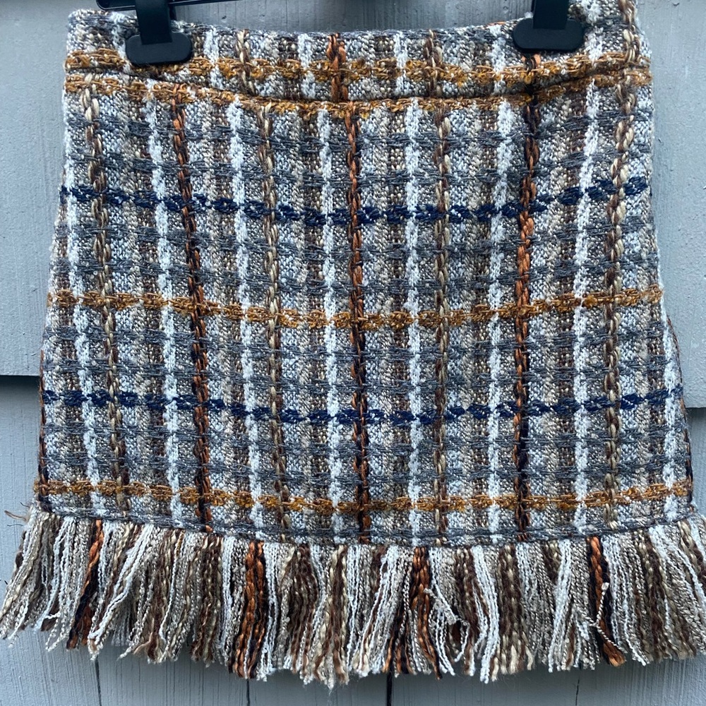 Tweed fringe mini skirt